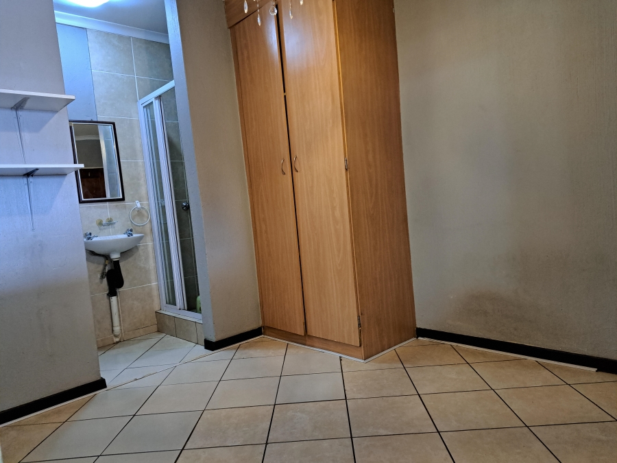 To Let 4 Bedroom Property for Rent in Willowbrook Gauteng