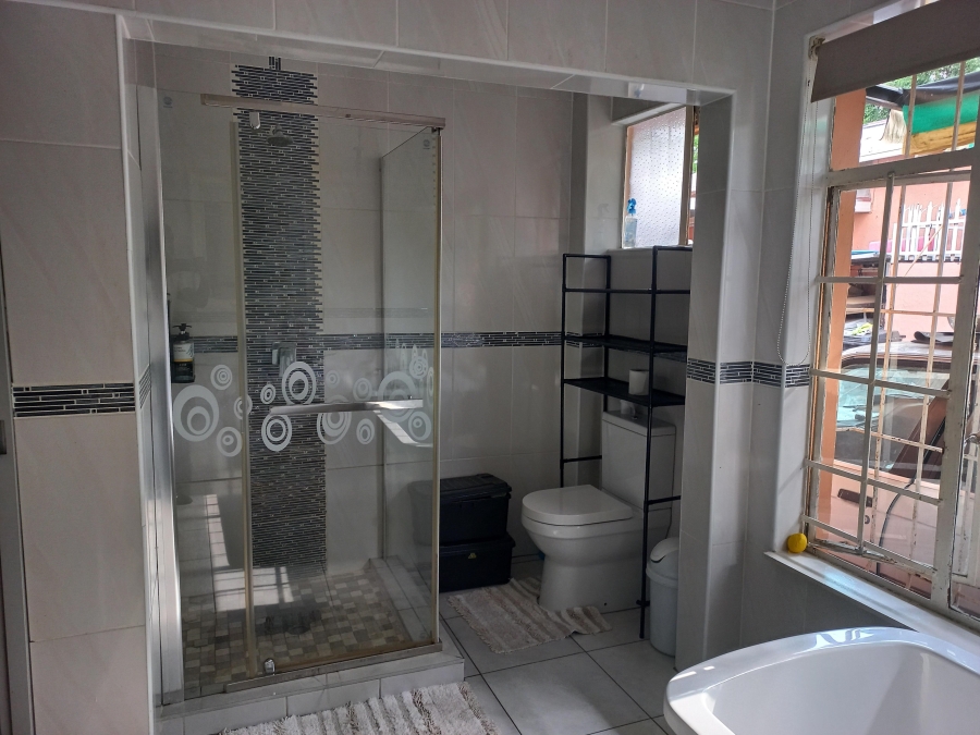 To Let 3 Bedroom Property for Rent in Westdene Gauteng