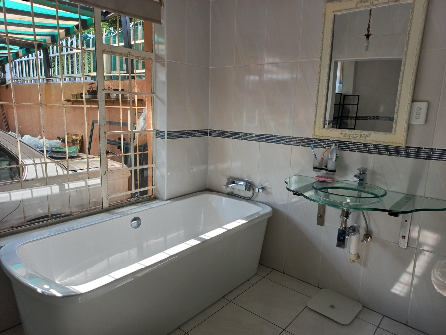 To Let 3 Bedroom Property for Rent in Westdene Gauteng