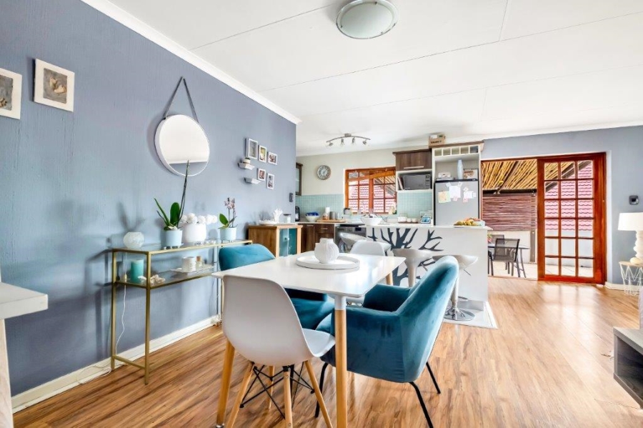 2 Bedroom Property for Sale in Bryanston Gauteng