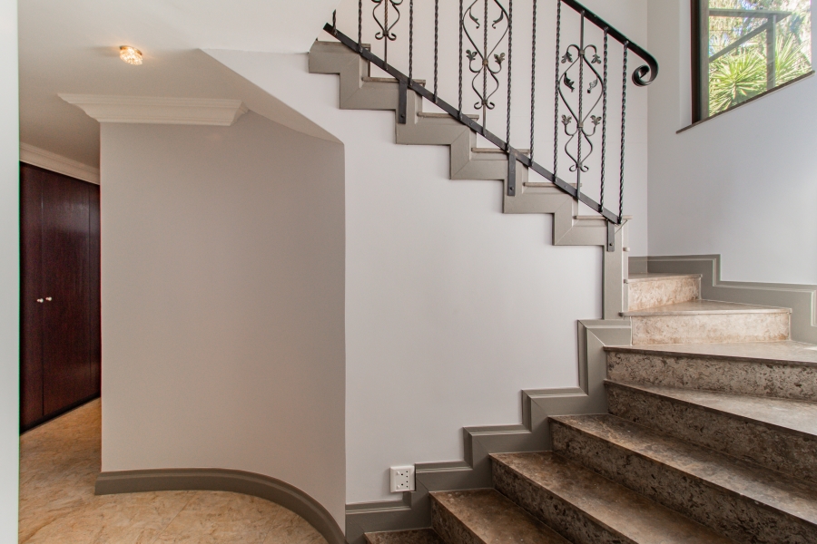 To Let 4 Bedroom Property for Rent in Bedfordview Gauteng