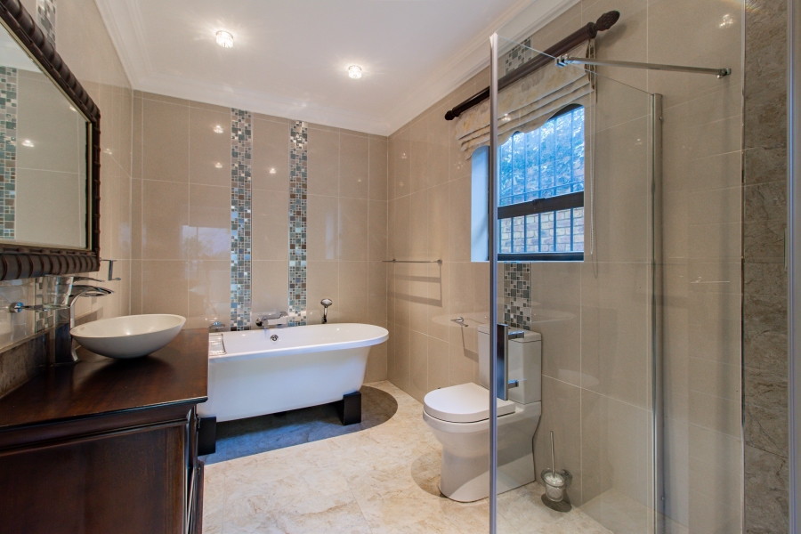 To Let 4 Bedroom Property for Rent in Bedfordview Gauteng