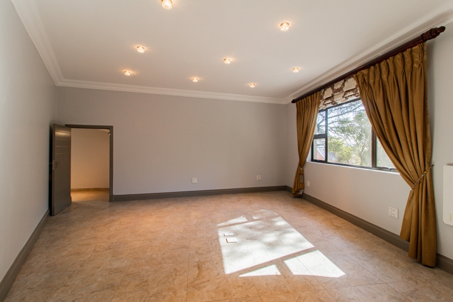 To Let 4 Bedroom Property for Rent in Bedfordview Gauteng