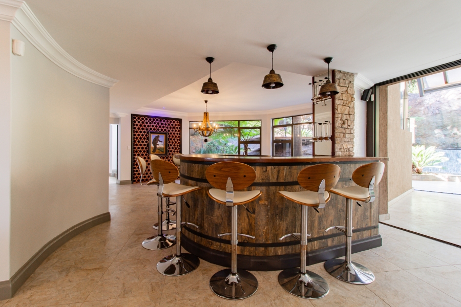 To Let 4 Bedroom Property for Rent in Bedfordview Gauteng