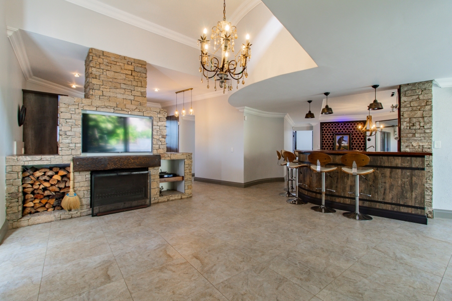 To Let 4 Bedroom Property for Rent in Bedfordview Gauteng