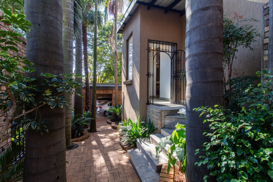 To Let 4 Bedroom Property for Rent in Bedfordview Gauteng