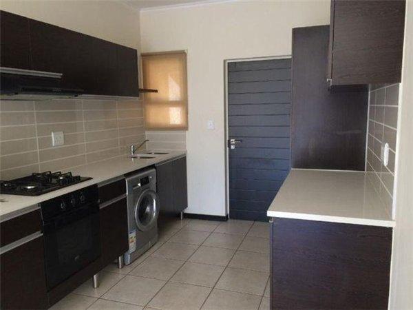 To Let 1 Bedroom Property for Rent in Greenstone Hill Gauteng
