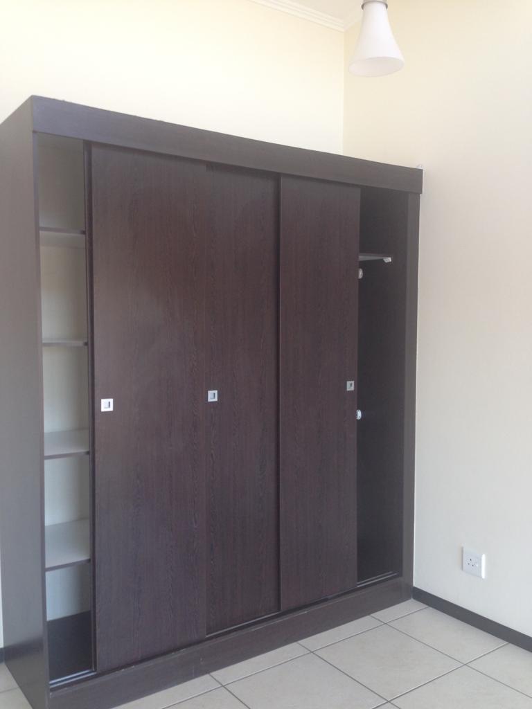 1 Bedroom Property for Sale in Greenstone Hill Gauteng