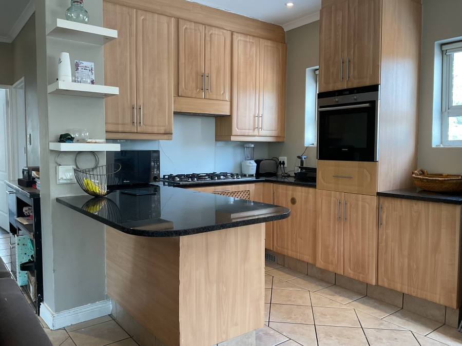 3 Bedroom Property for Sale in Brooklyn Gauteng