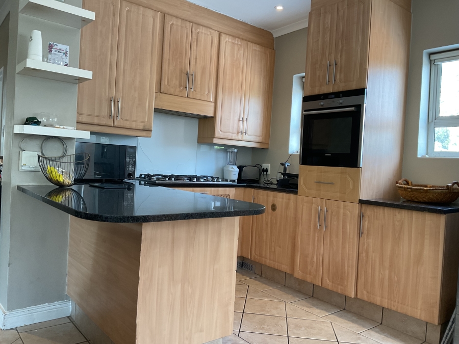3 Bedroom Property for Sale in Brooklyn Gauteng