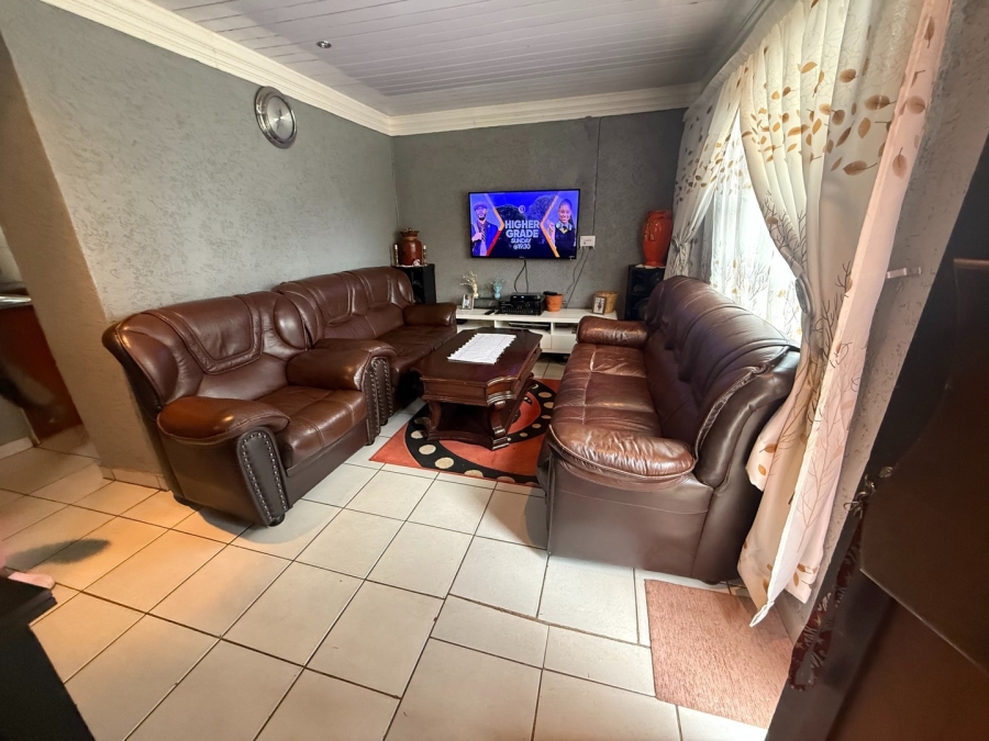 3 Bedroom Property for Sale in Protea Glen Gauteng