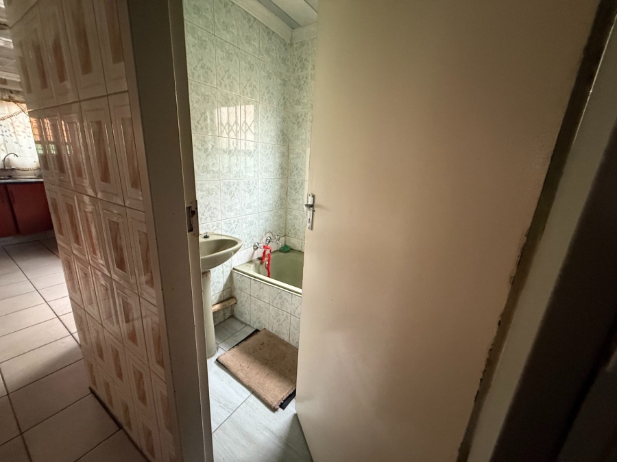 3 Bedroom Property for Sale in Protea Glen Gauteng