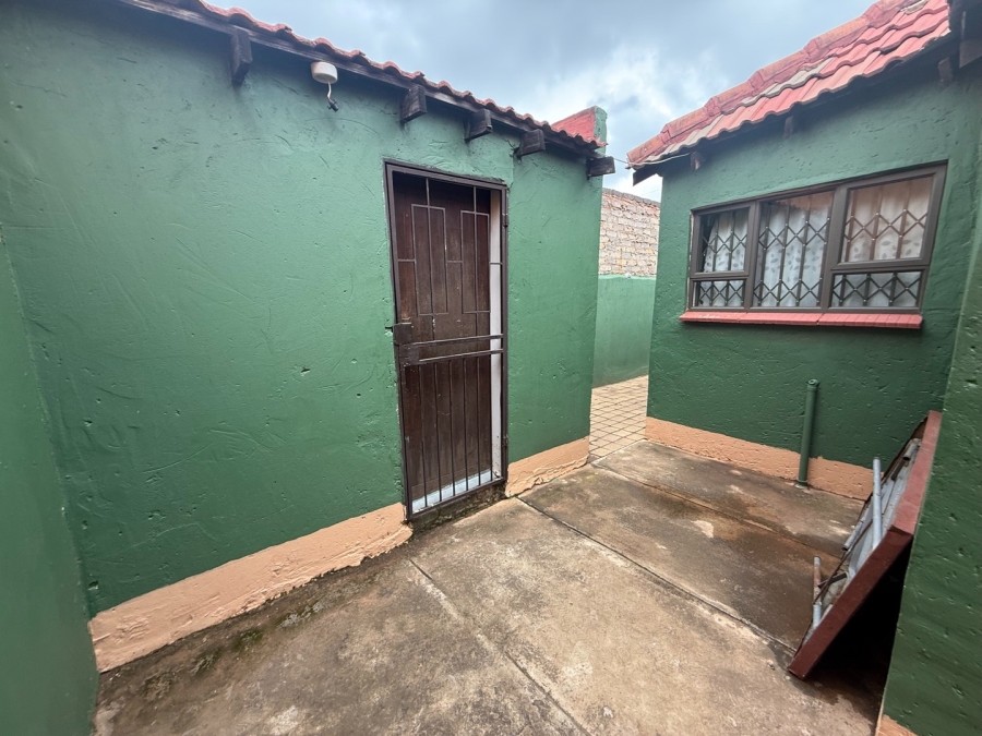 3 Bedroom Property for Sale in Protea Glen Gauteng