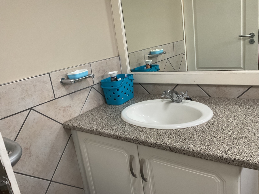3 Bedroom Property for Sale in Nieuw Muckleneuk Gauteng