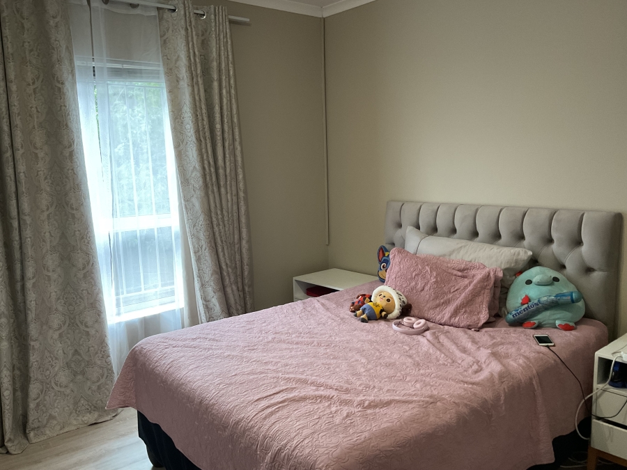 3 Bedroom Property for Sale in Nieuw Muckleneuk Gauteng
