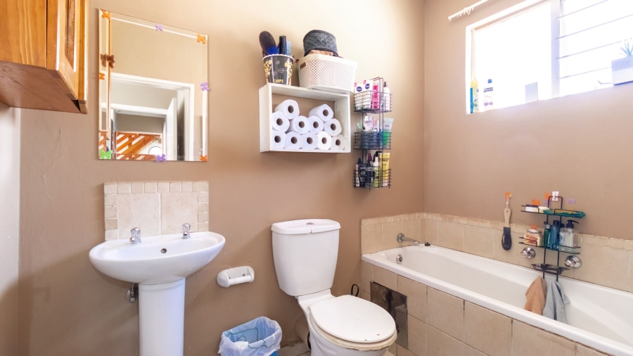 3 Bedroom Property for Sale in Kleinfontein Gauteng