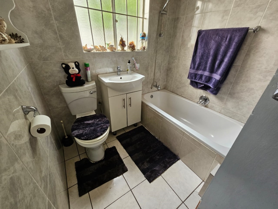3 Bedroom Property for Sale in Florentia Gauteng