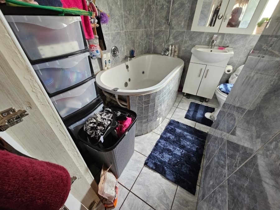 3 Bedroom Property for Sale in Florentia Gauteng