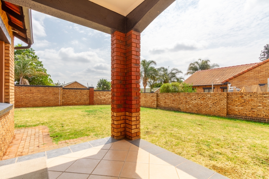 3 Bedroom Property for Sale in Equestria Gauteng