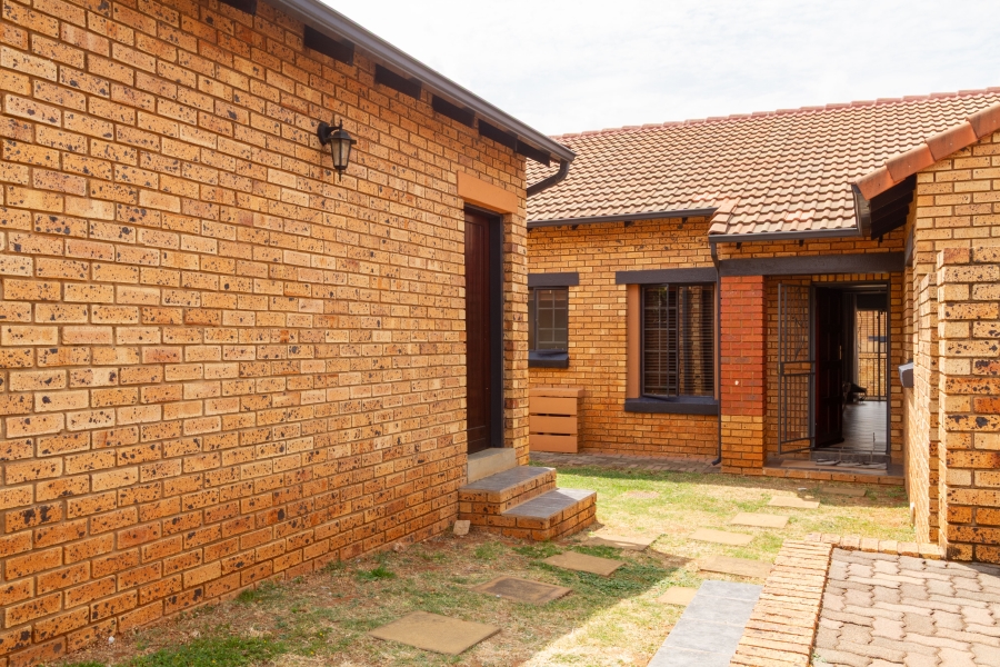 3 Bedroom Property for Sale in Equestria Gauteng