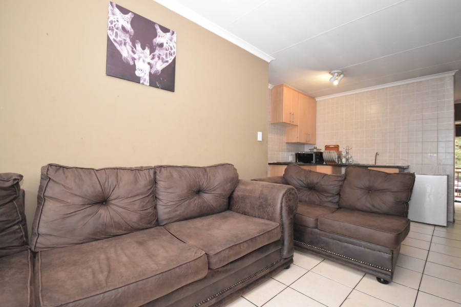 2 Bedroom Property for Sale in Sonneglans Gauteng