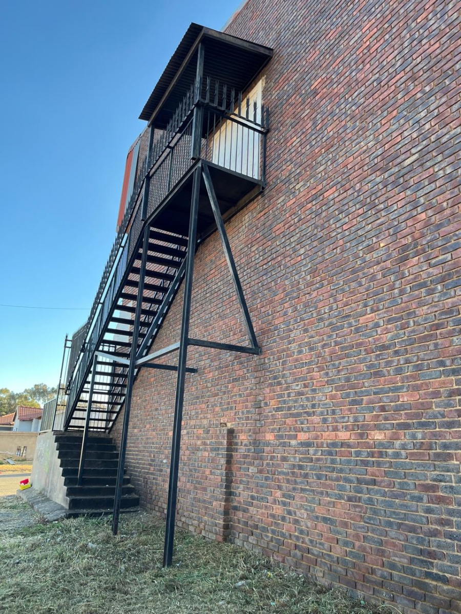 Commercial Property for Sale in Kocksoord Gauteng