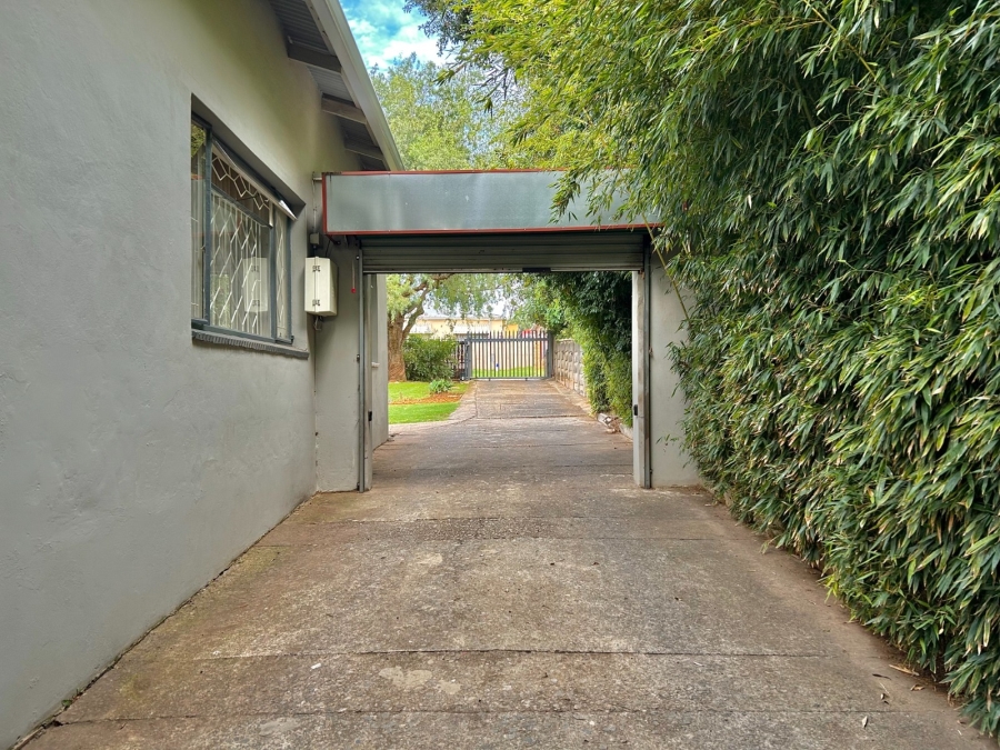 3 Bedroom Property for Sale in Roodepoort Gauteng