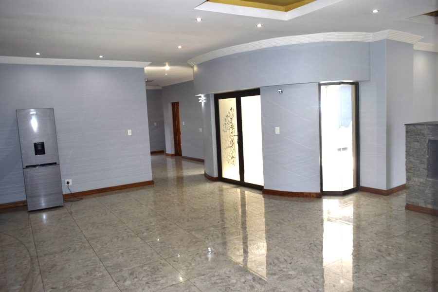 4 Bedroom Property for Sale in Helderwyk Gauteng