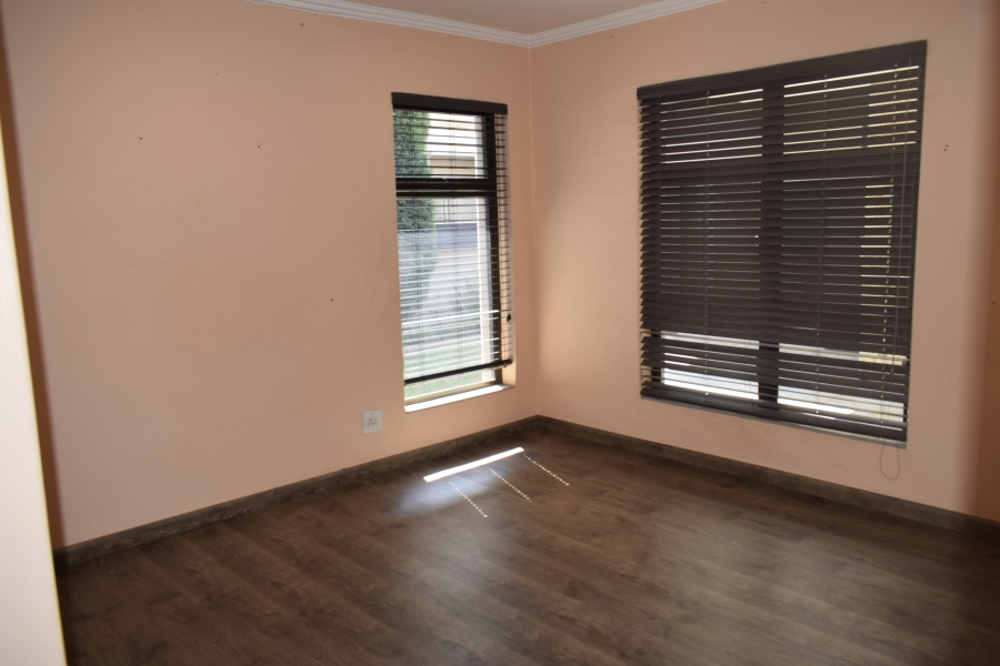 4 Bedroom Property for Sale in Helderwyk Gauteng