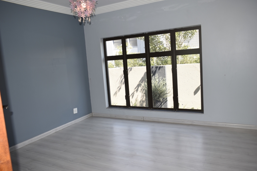 4 Bedroom Property for Sale in Helderwyk Gauteng