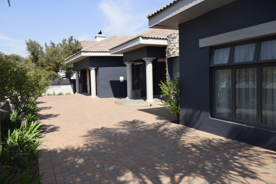 4 Bedroom Property for Sale in Helderwyk Gauteng