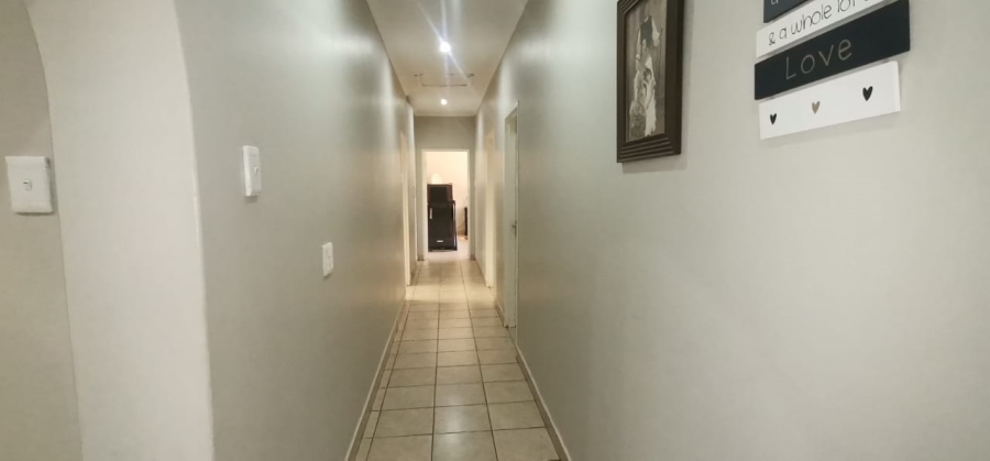 5 Bedroom Property for Sale in Jordaan Park Gauteng