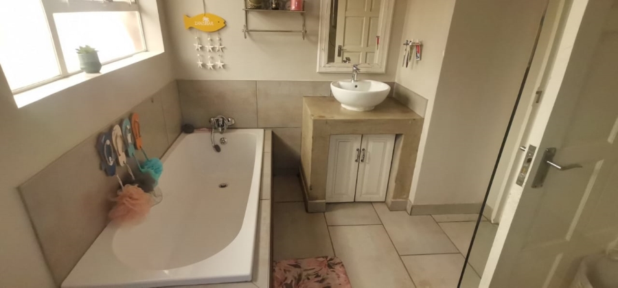 5 Bedroom Property for Sale in Jordaan Park Gauteng