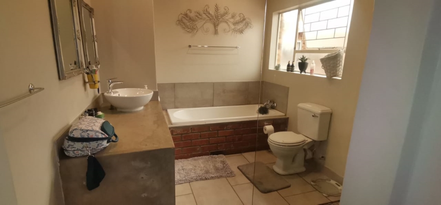 5 Bedroom Property for Sale in Jordaan Park Gauteng