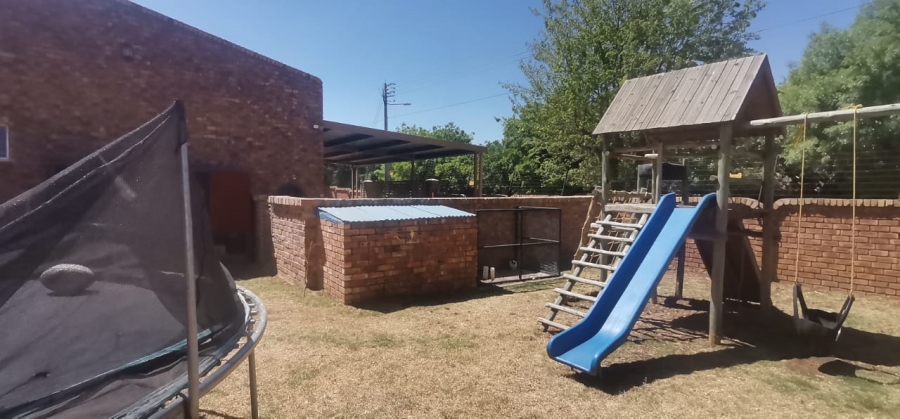 5 Bedroom Property for Sale in Jordaan Park Gauteng