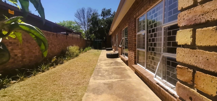 5 Bedroom Property for Sale in Jordaan Park Gauteng