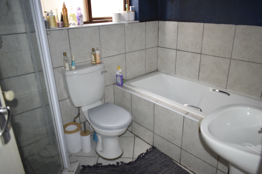 2 Bedroom Property for Sale in Helderwyk Gauteng