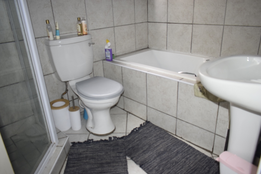 2 Bedroom Property for Sale in Helderwyk Gauteng