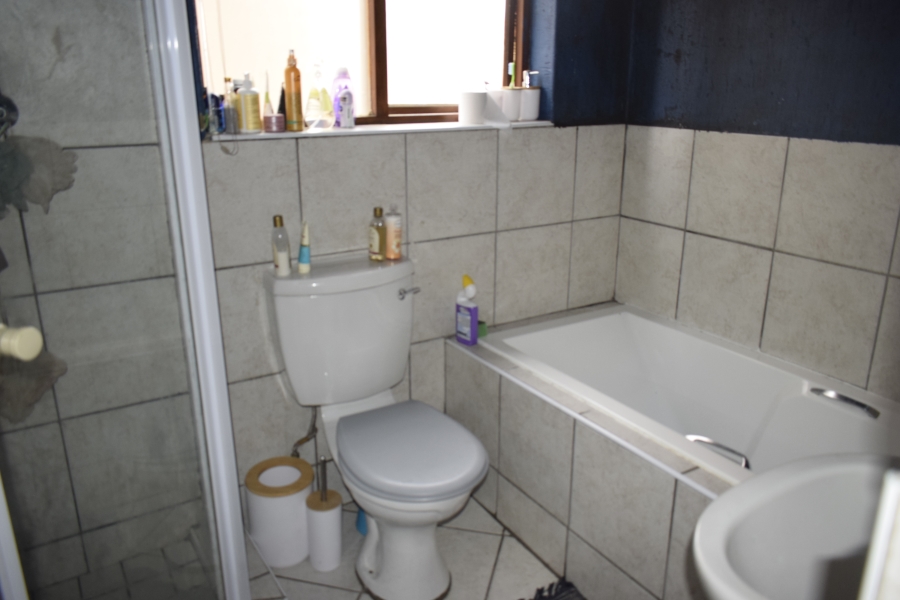 2 Bedroom Property for Sale in Helderwyk Gauteng