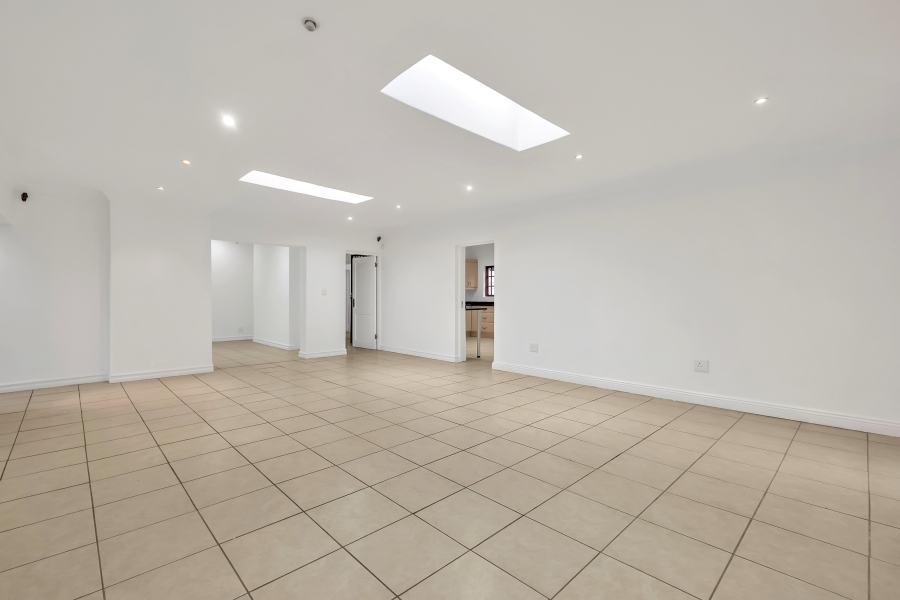 4 Bedroom Property for Sale in Wendywood Gauteng