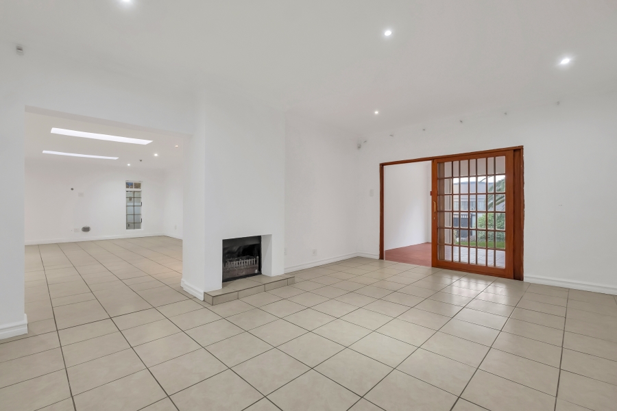 4 Bedroom Property for Sale in Wendywood Gauteng