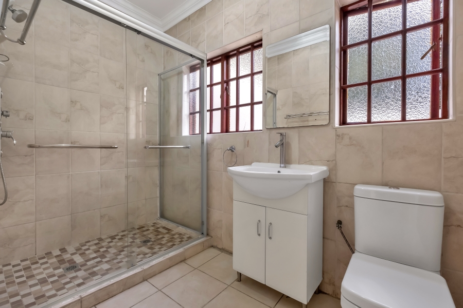4 Bedroom Property for Sale in Wendywood Gauteng
