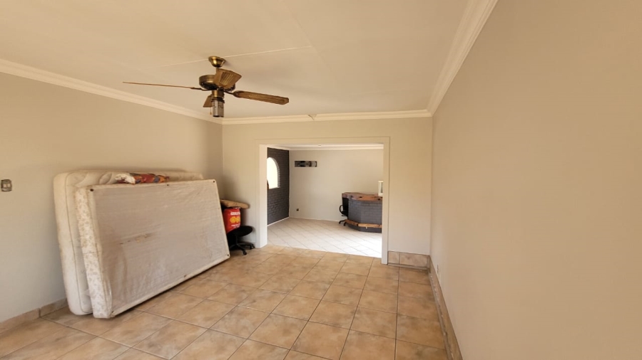 4 Bedroom Property for Sale in The Orchards Gauteng