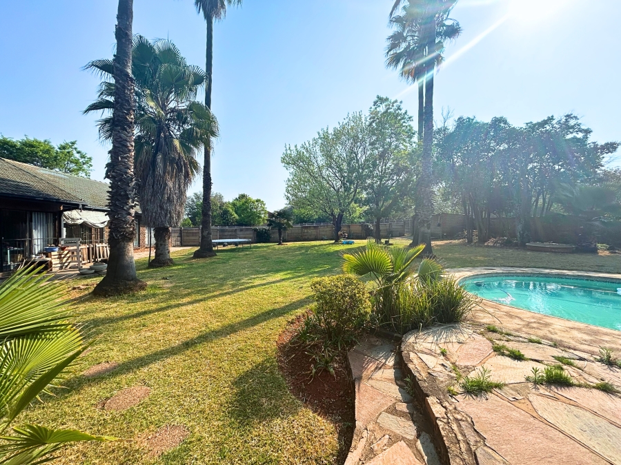 6 Bedroom Property for Sale in Gerardsville Gauteng
