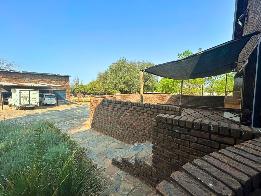 6 Bedroom Property for Sale in Gerardsville Gauteng