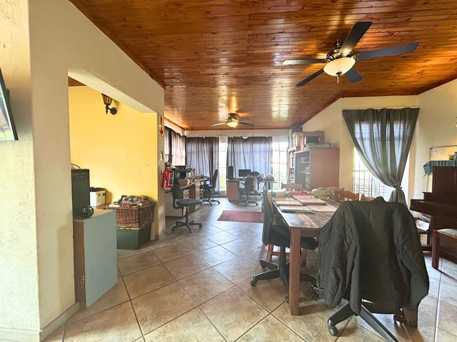 6 Bedroom Property for Sale in Gerardsville Gauteng