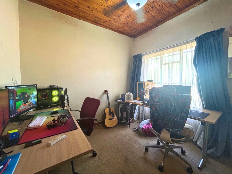 6 Bedroom Property for Sale in Gerardsville Gauteng