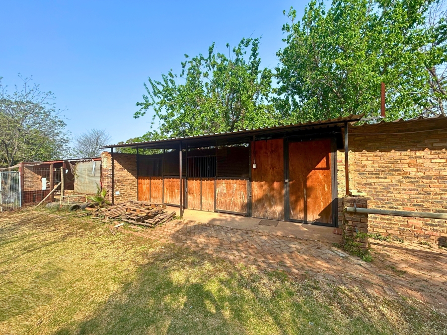 6 Bedroom Property for Sale in Gerardsville Gauteng