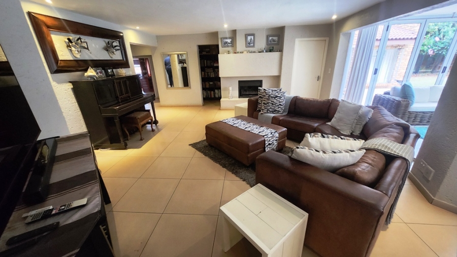 4 Bedroom Property for Sale in Eldoraigne Gauteng
