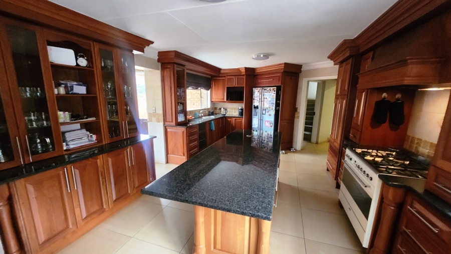 4 Bedroom Property for Sale in Eldoraigne Gauteng